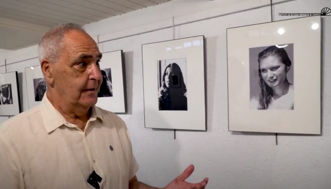 Reportaje de la exposición de fotografías «Féminas», de Zoilo López (05/05/2021)